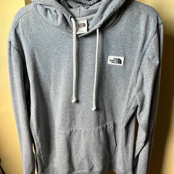The North Face Men's Heather Gray Pullover Hoodie - Picture 1 of 1